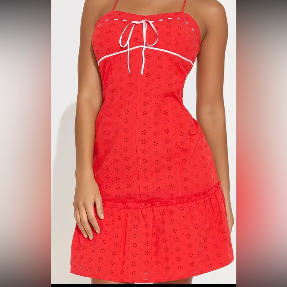 Elegant Red Sleeveless Dress